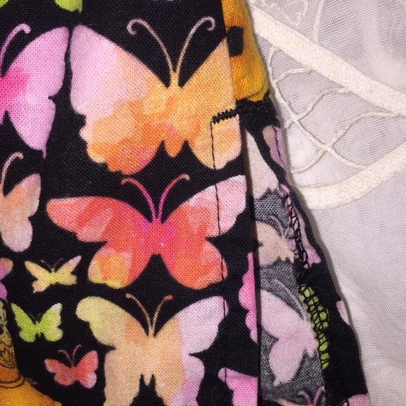 Scooby-Doo scrub top v -neck - Picture 6 of 8